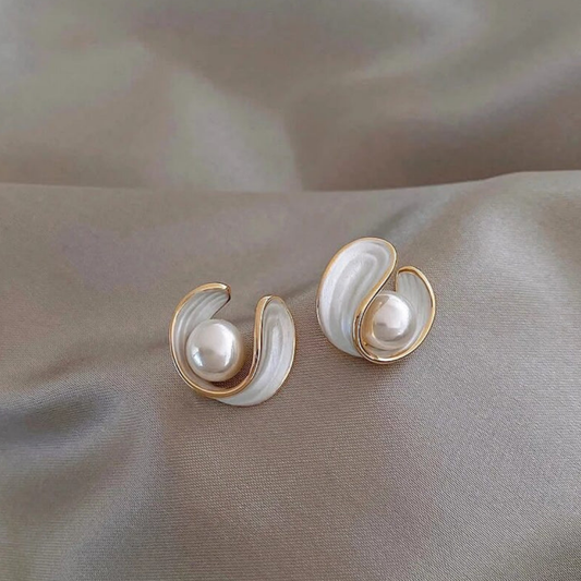Golden Seashell Pearl Earrings