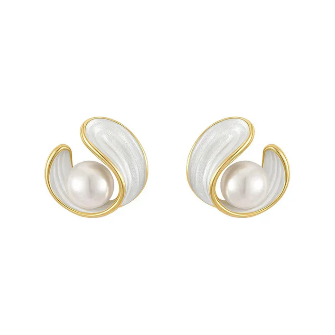 Golden Seashell Pearl Earrings