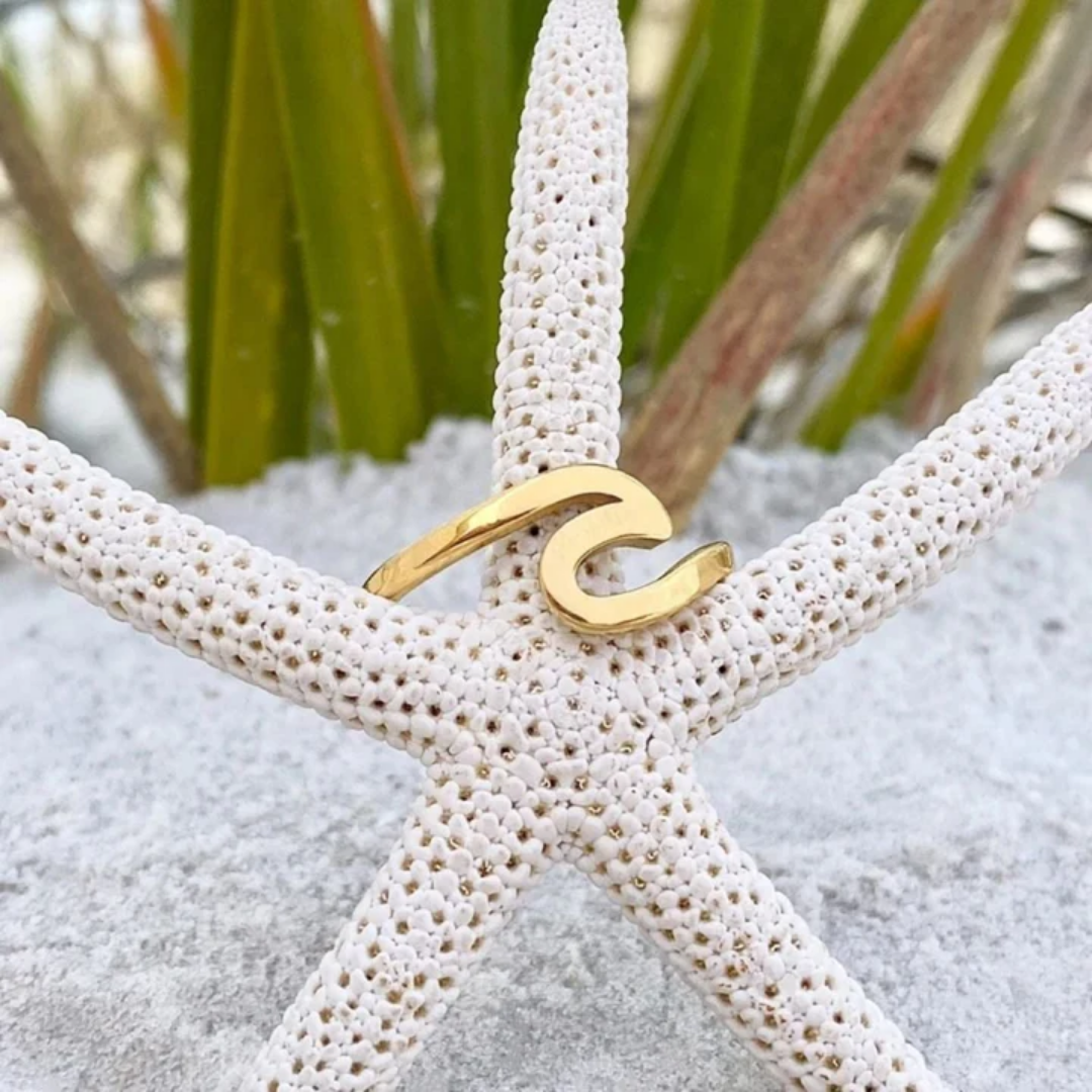 Golden Wave Embrace Ring