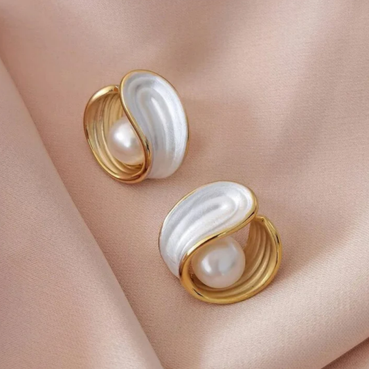 Golden Seashell Pearl Earrings