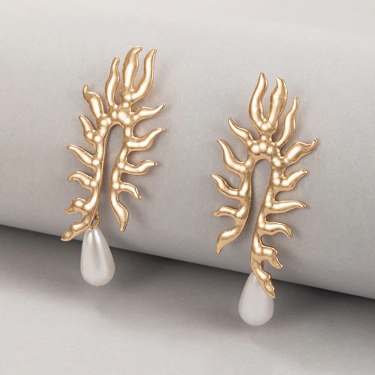 Solar Tide Pearl Earrings