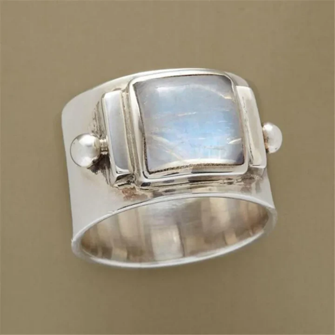 “Moonlit Silver Gem Ring