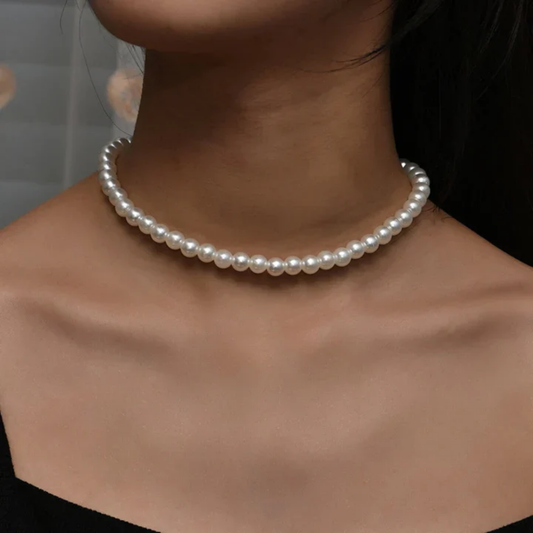 Moonlit Pearl Choker