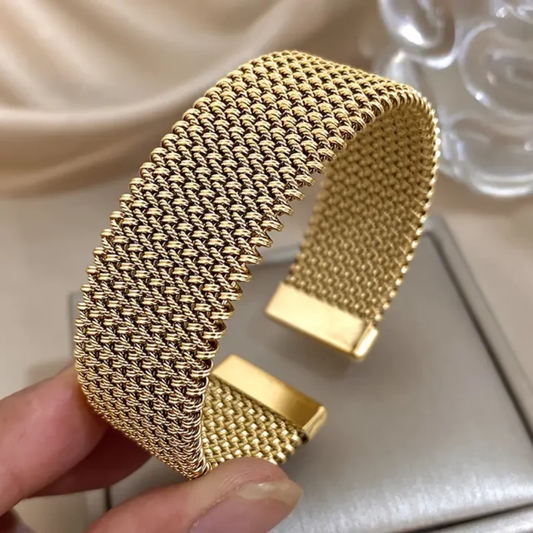 Golden Mesh Radiance Bracelet