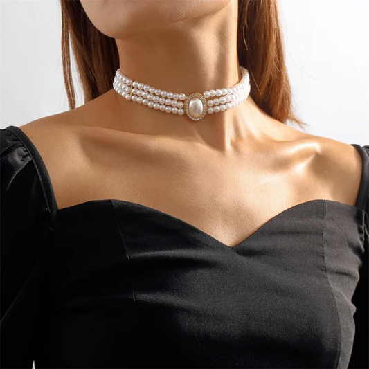 Regal Pearl Embrace Choker