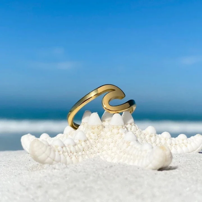 Golden Wave Embrace Ring
